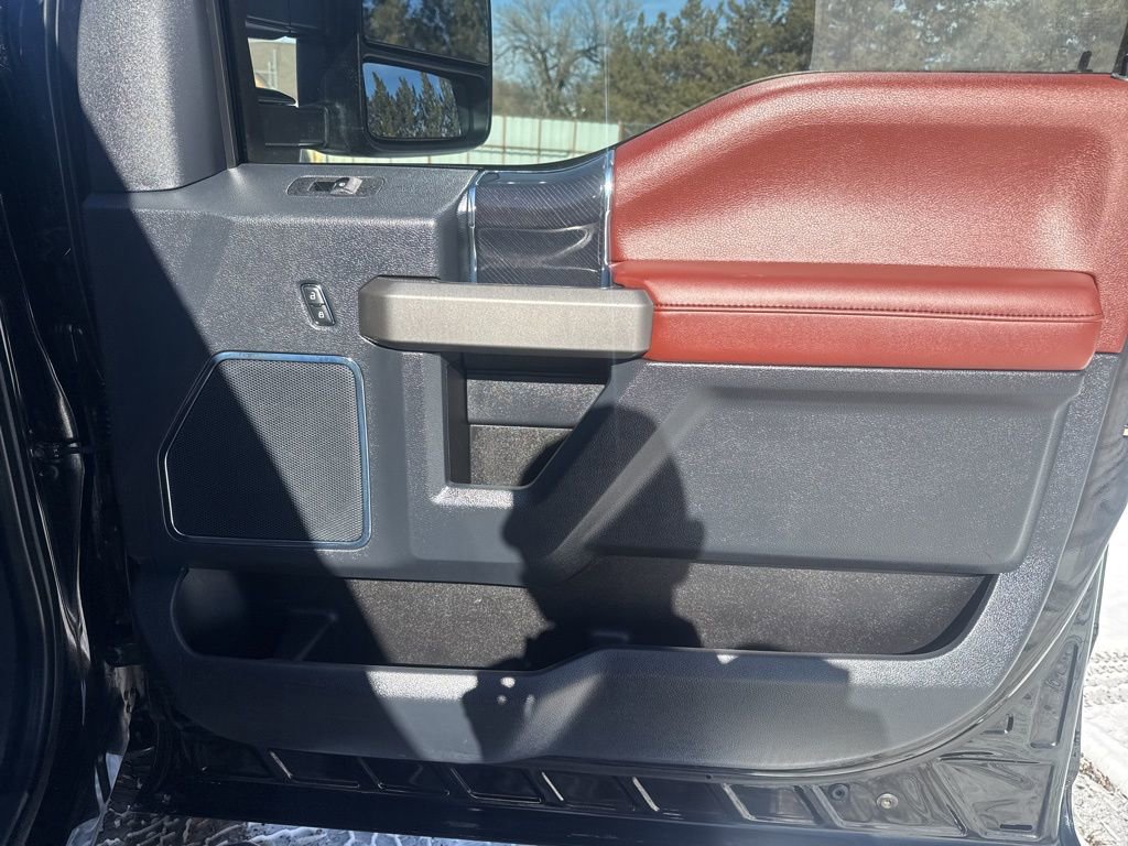 Used 2022 Ford F350 Platinum w/ FX4 Off-Road Package image 39