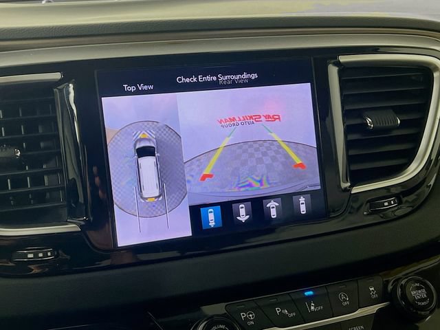Used 2019 Chrysler Pacifica Touring-L Plus w/ Advanced Safetytec Group FWD image 19