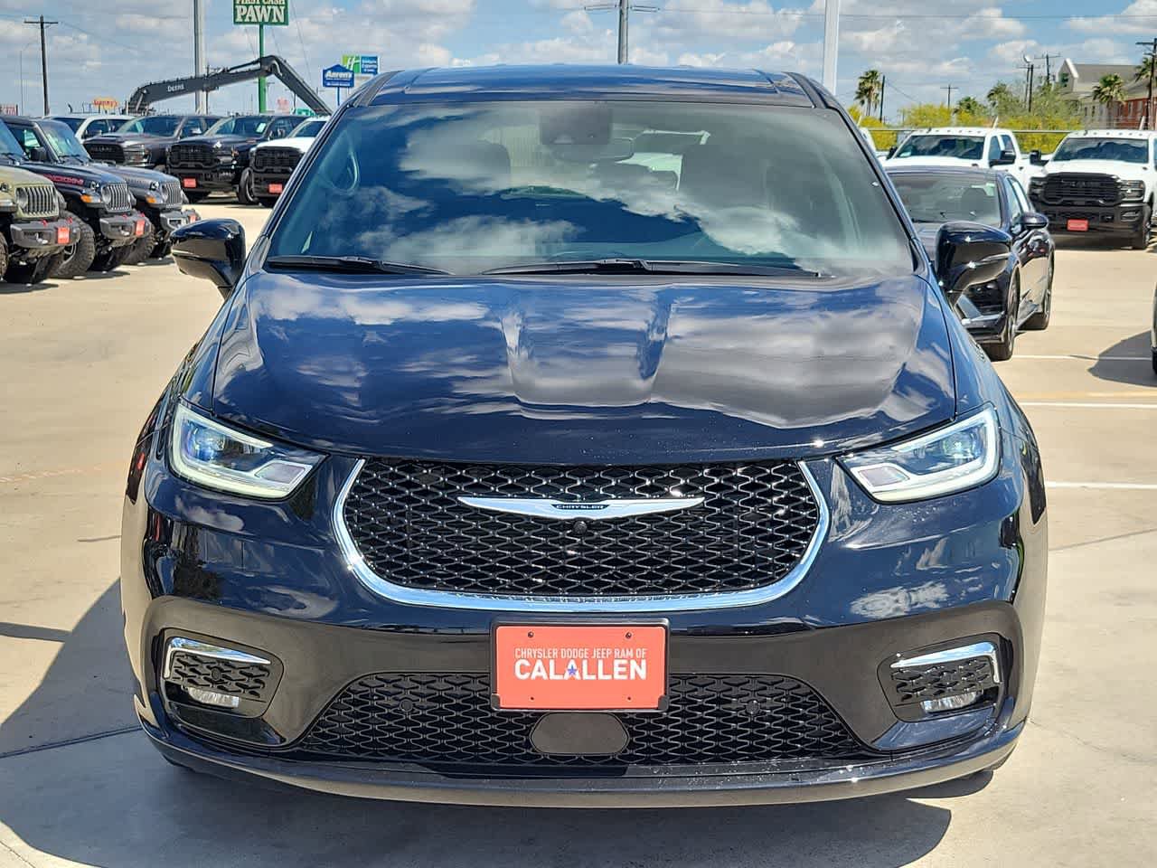 New 2026 Chrysler Pacifica Select FWD image 14