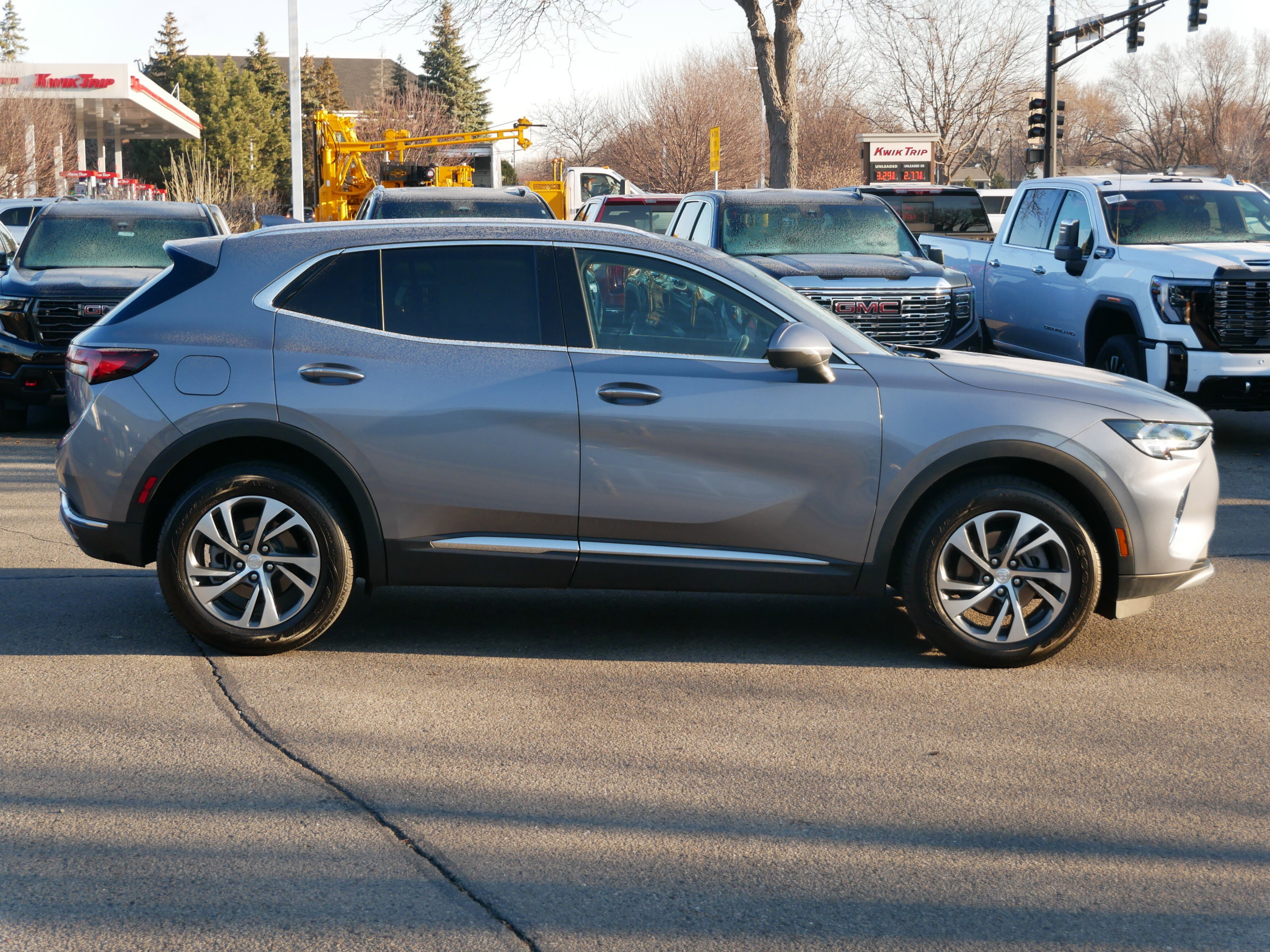Used 2021 Buick Envision Essence image 10