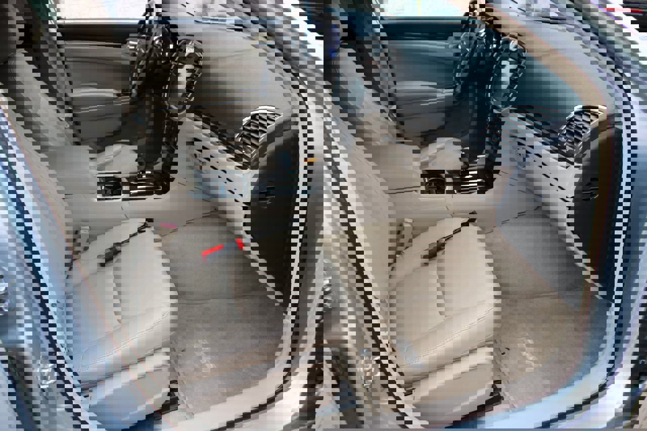 Used 2013 Chrysler 300 image 15