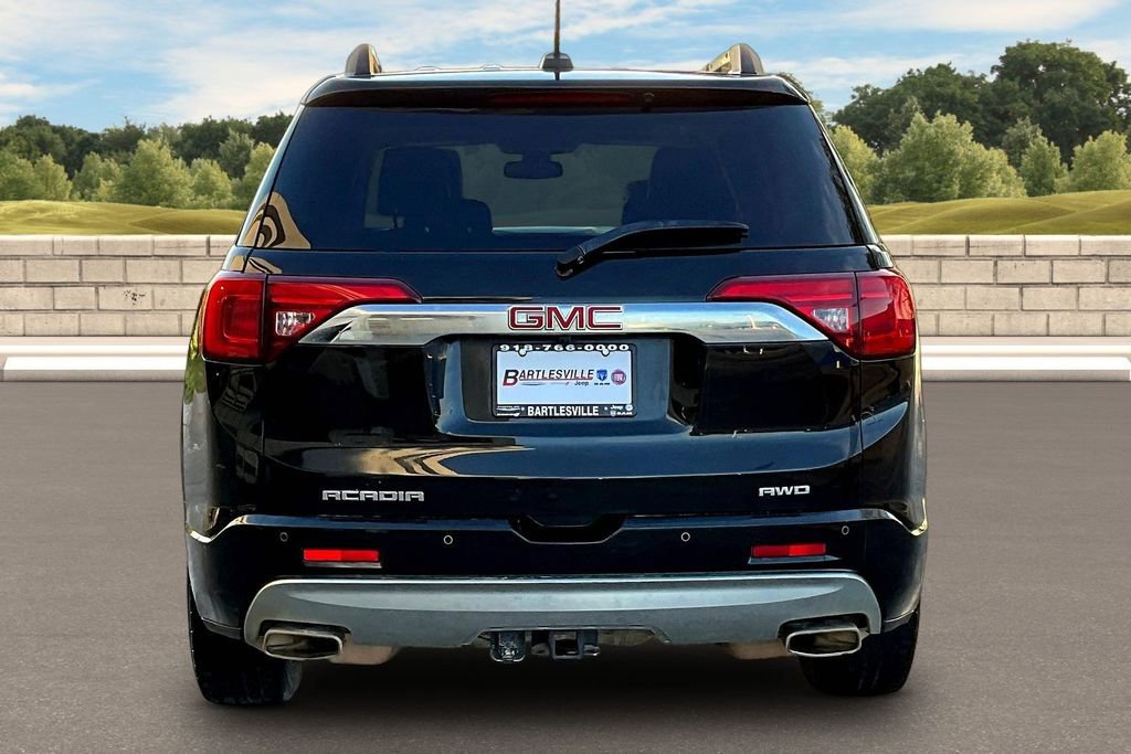 Used 2017 GMC Acadia Denali w/ Technology Package image 4