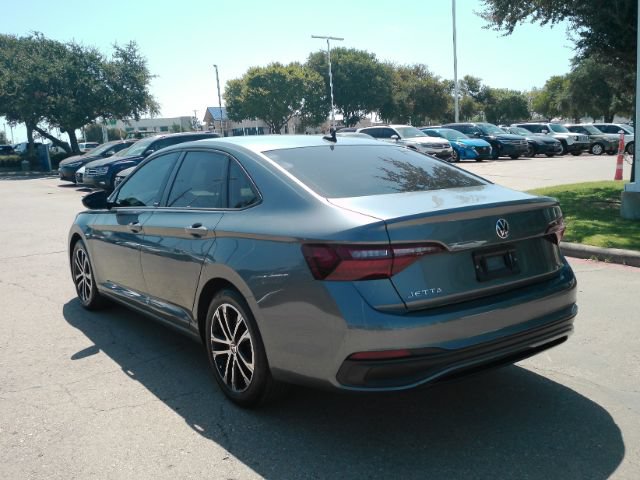 Used 2024 Volkswagen Jetta Sport FWD image 9