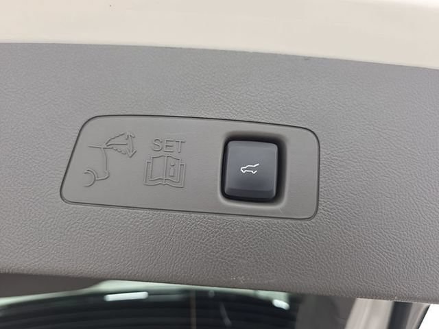 Certified 2023 Lincoln Corsair AWD w/ Equipment Group 101A image 32