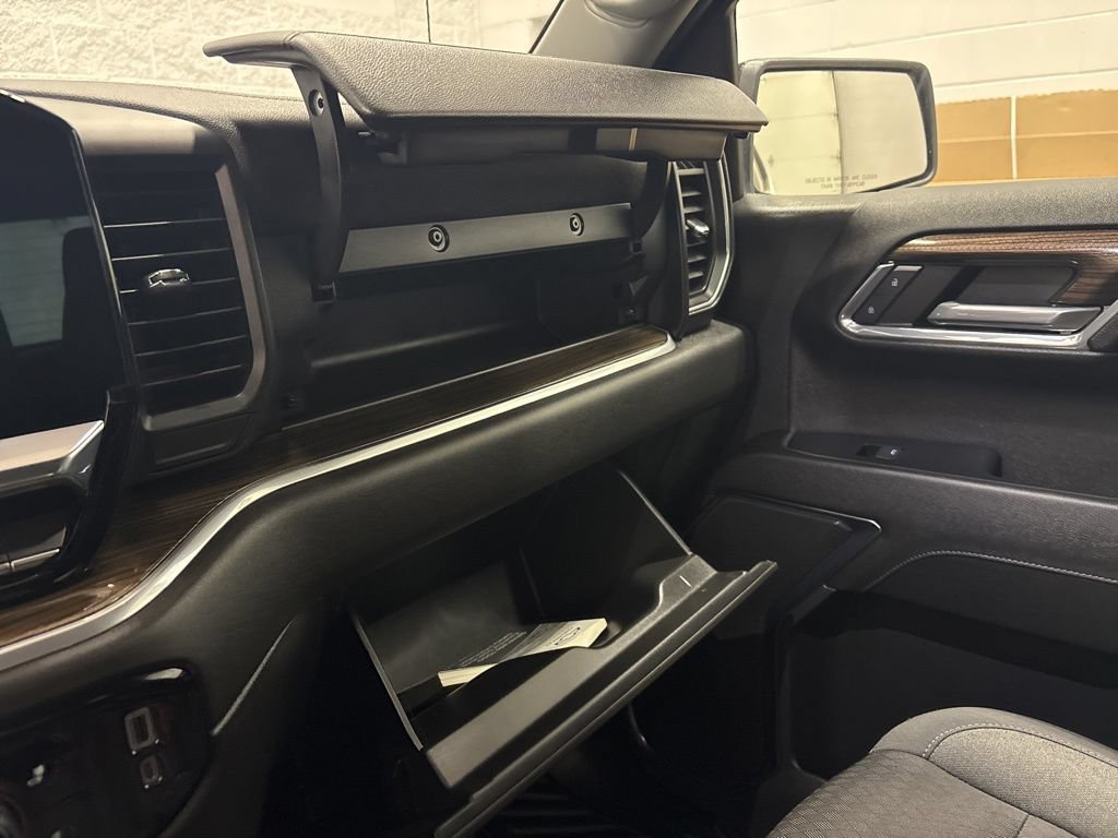 Used 2023 Chevrolet Silverado 1500 RST AWD/4WD image 30