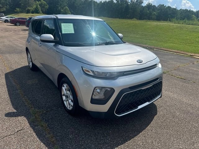 Used 2020 Kia Soul S FWD image 2