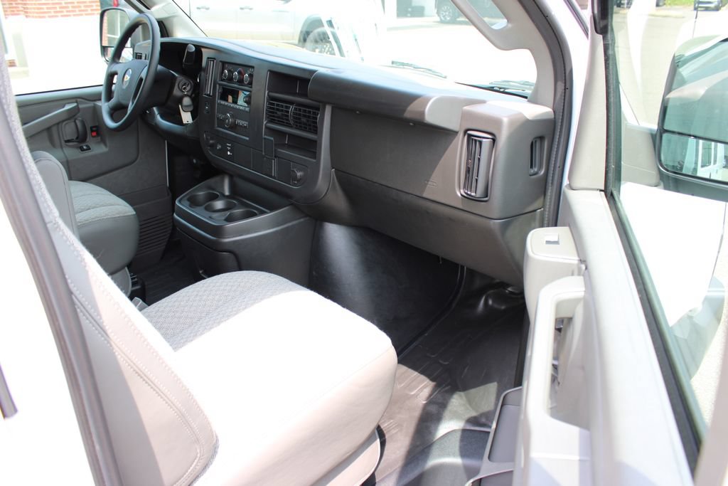 New 2026 Chevrolet Express 3500 Extended w/ Driver Convenience Package RWD image 32