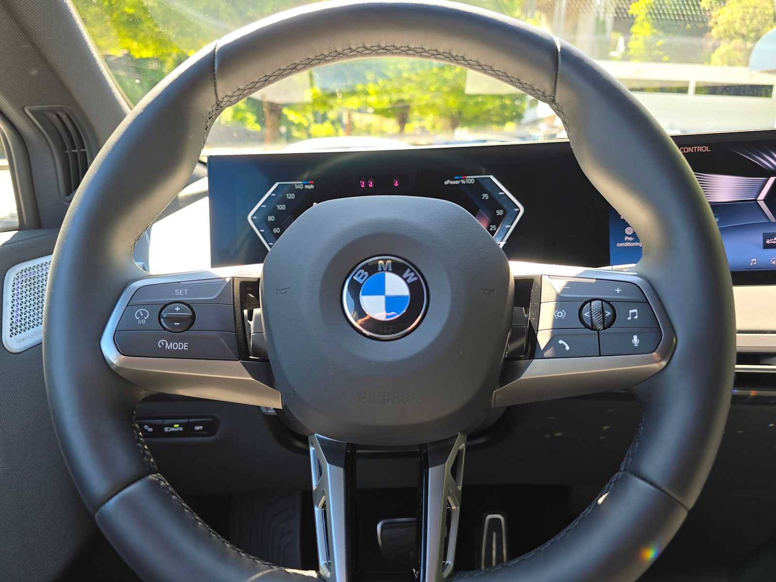 Used 2026 BMW iX xDrive60 w/ M Sport Package AWD/4WD image 27