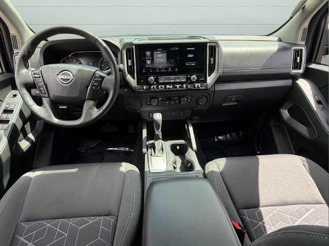 Used 2026 Nissan Frontier SV w/ SV Convenience Package RWD image 14