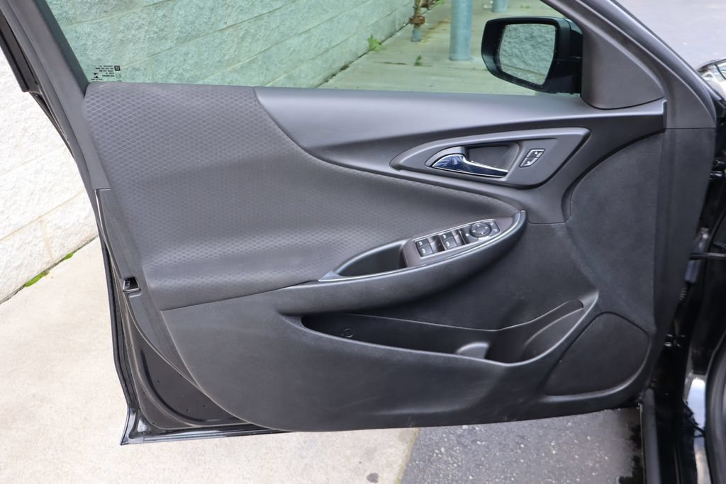 Used 2021 Chevrolet Malibu LT w/ Midnight Edition FWD image 23