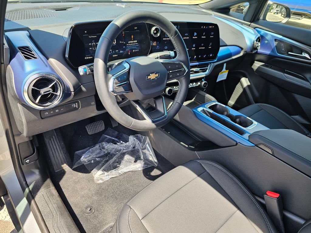 Used 2026 Chevrolet Equinox EV LT AWD/4WD image 19