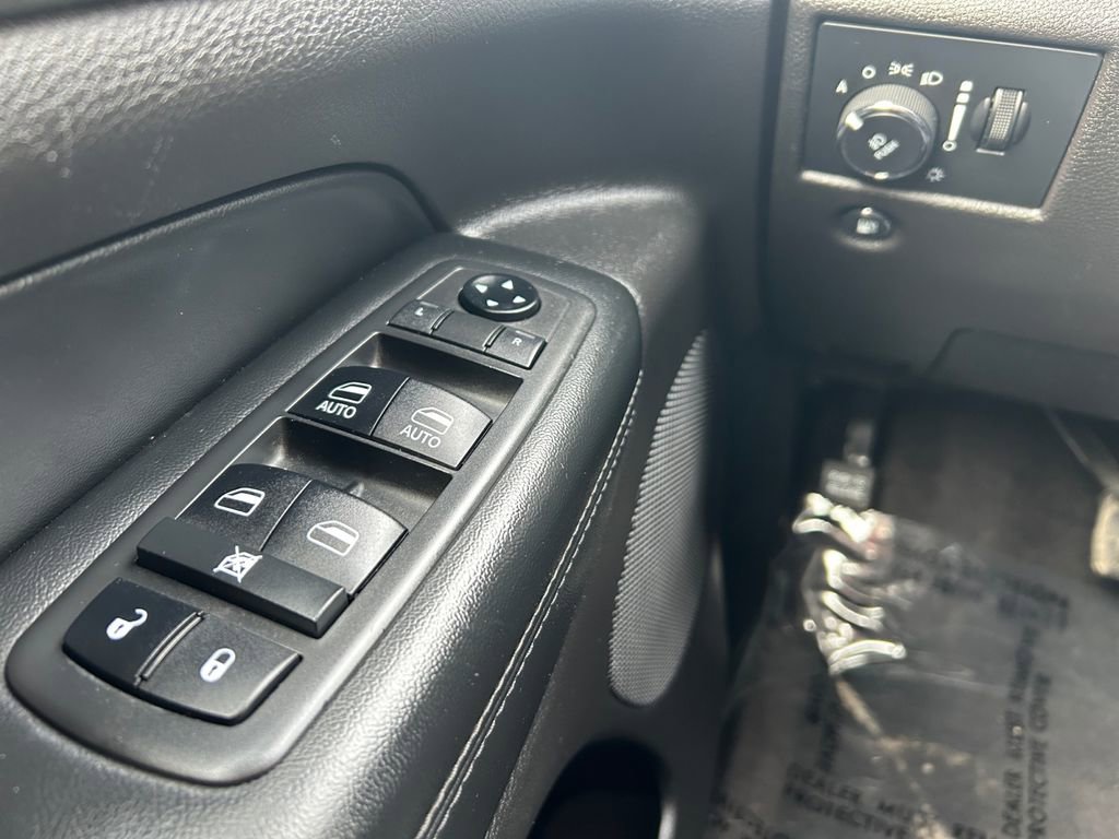 Used 2019 Jeep Grand Cherokee Altitude image 19