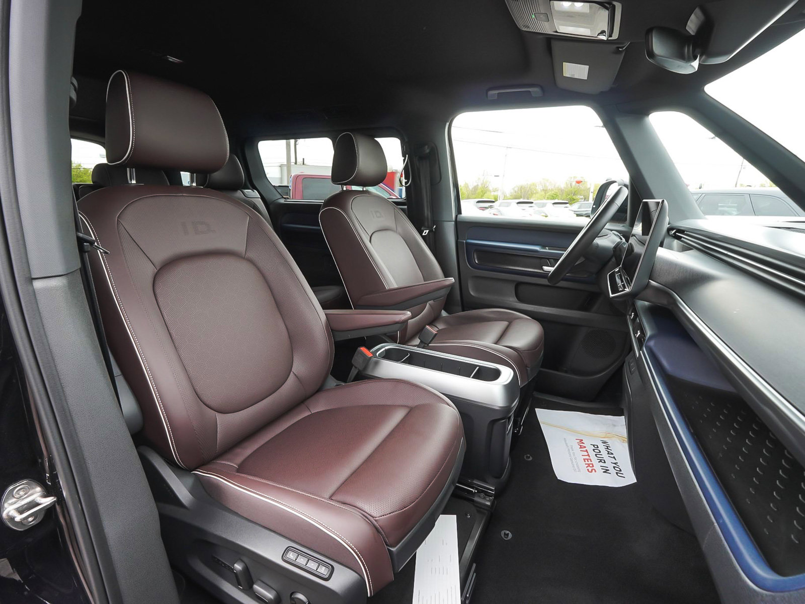 Used 2025 Volkswagen ID. Buzz Pro S RWD image 38