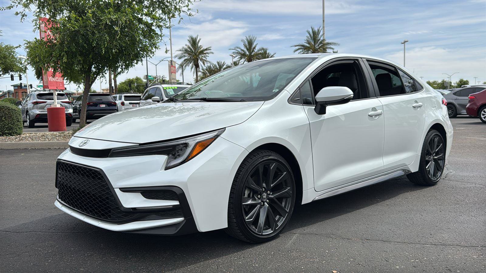 Certified 2025 Toyota Corolla SE w/ Convenience Package image 3