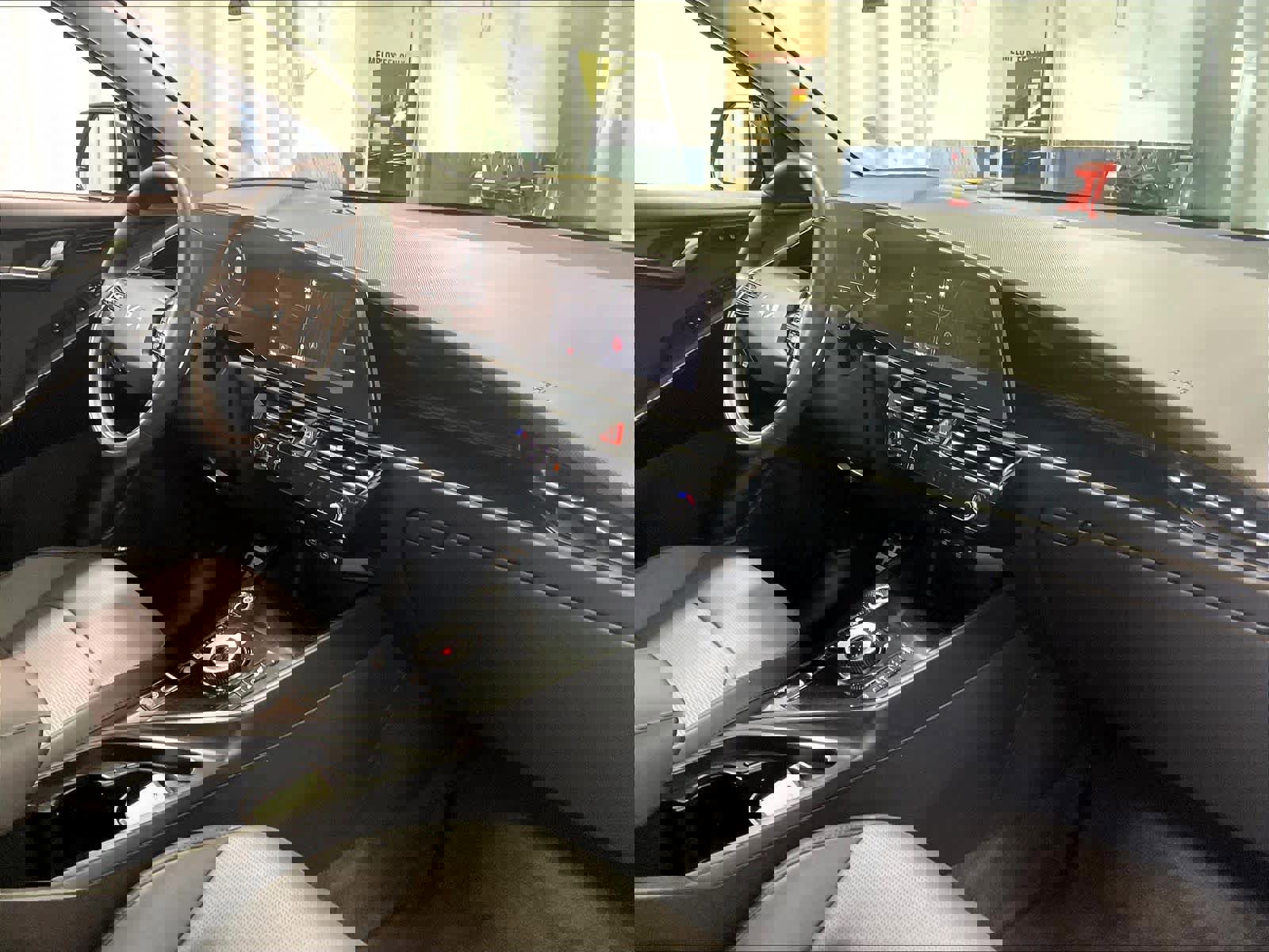 Used 2023 Kia Niro Wave w/ Wave Preserve Package image 14