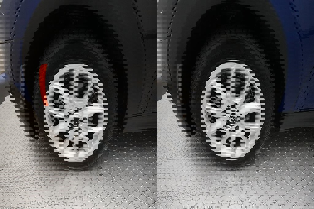 Used 2020 MINI Cooper 4-Door Hardtop image 26