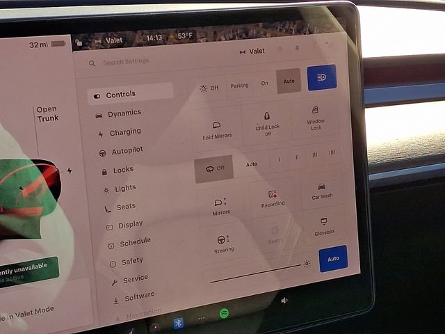 Used 2022 Tesla Model Y Long Range image 22