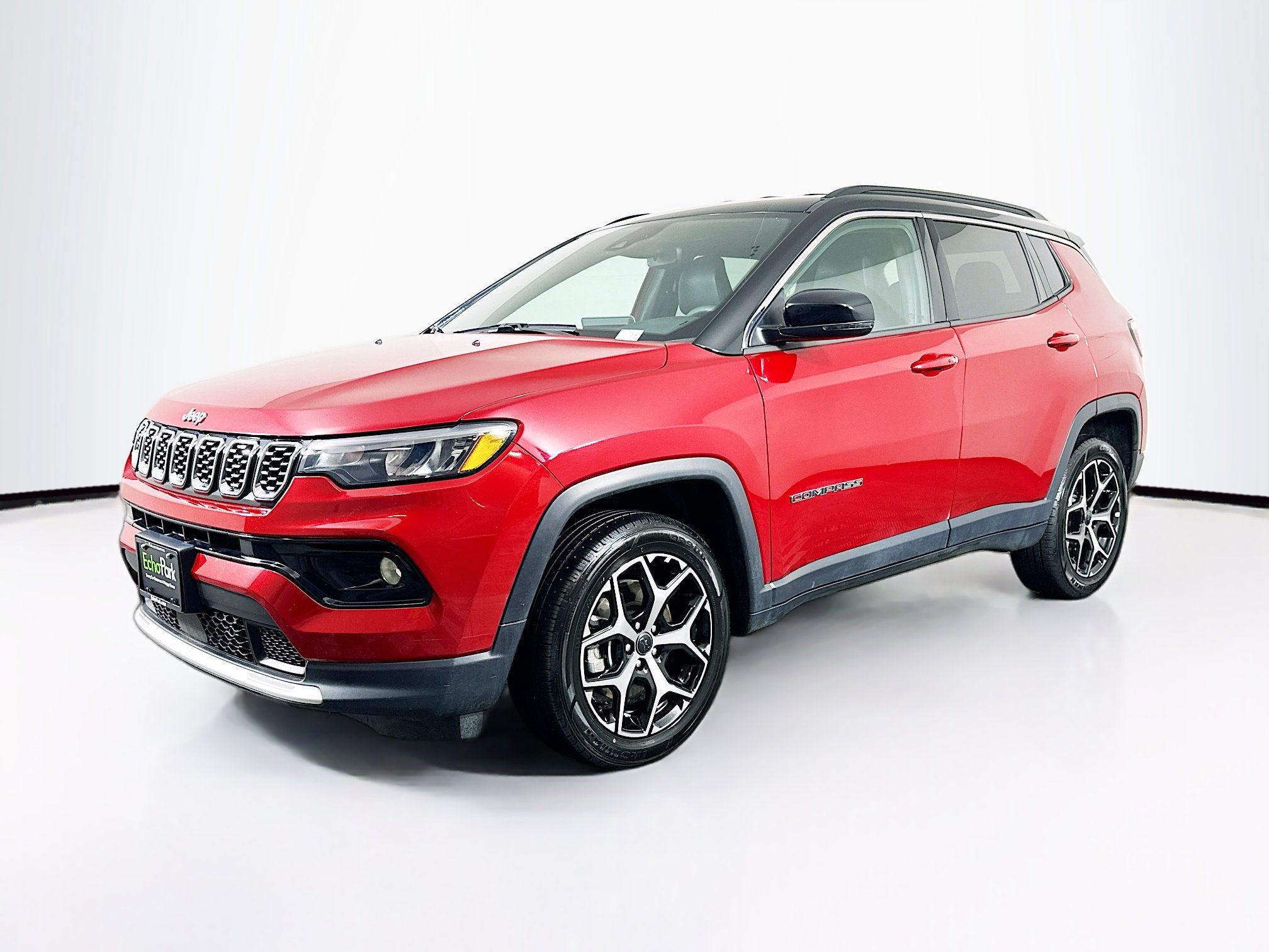 Used 2025 Jeep Compass Limited image 3