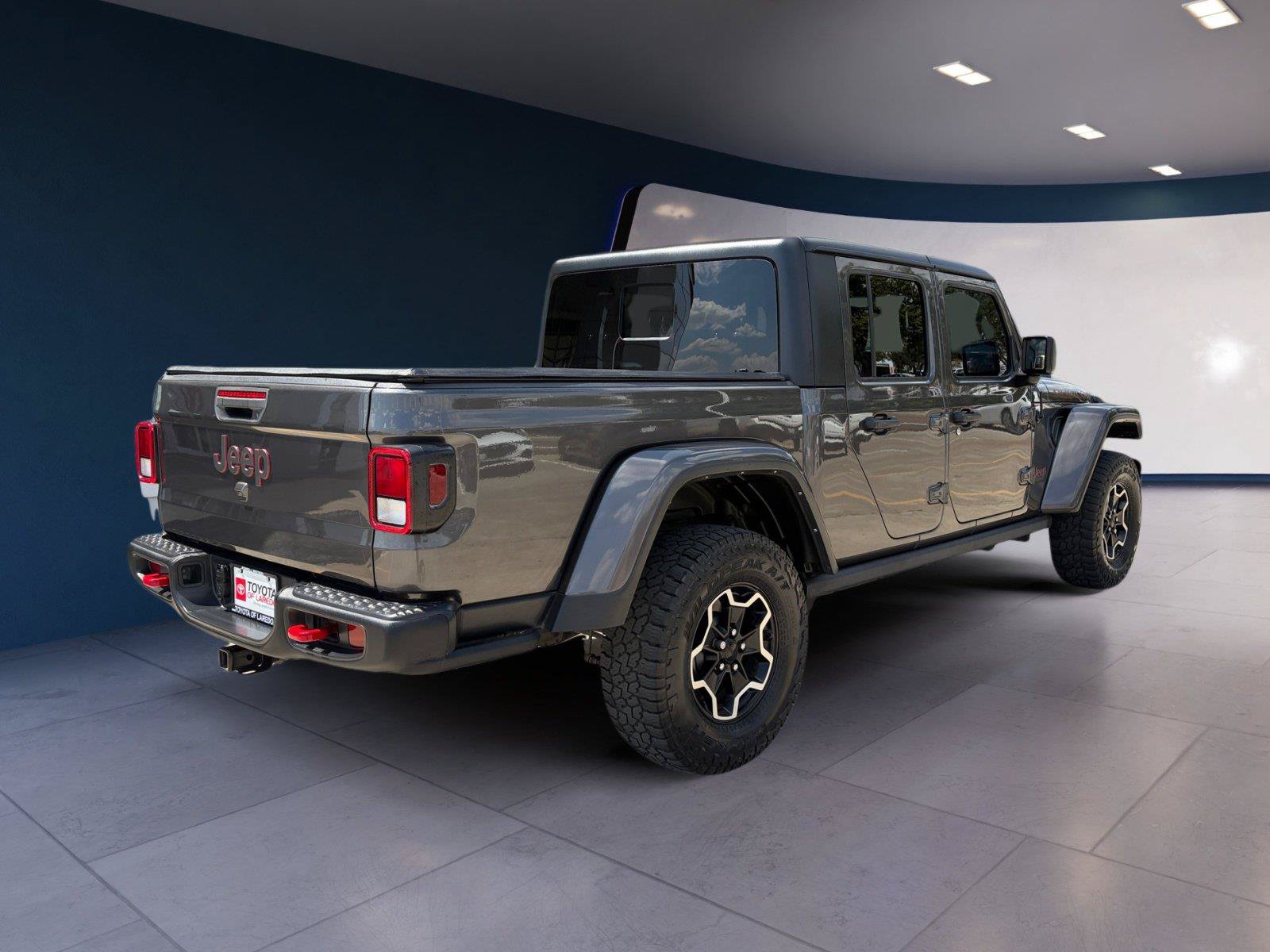 Used 2022 Jeep Gladiator Rubicon w/ Trailer Tow Package AWD/4WD image 5