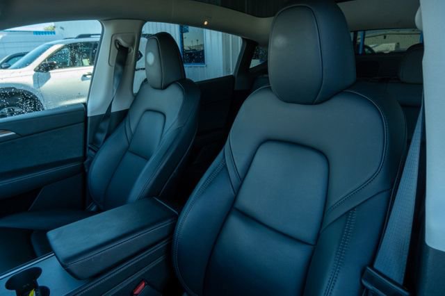 Used 2023 Tesla Model Y Performance image 10