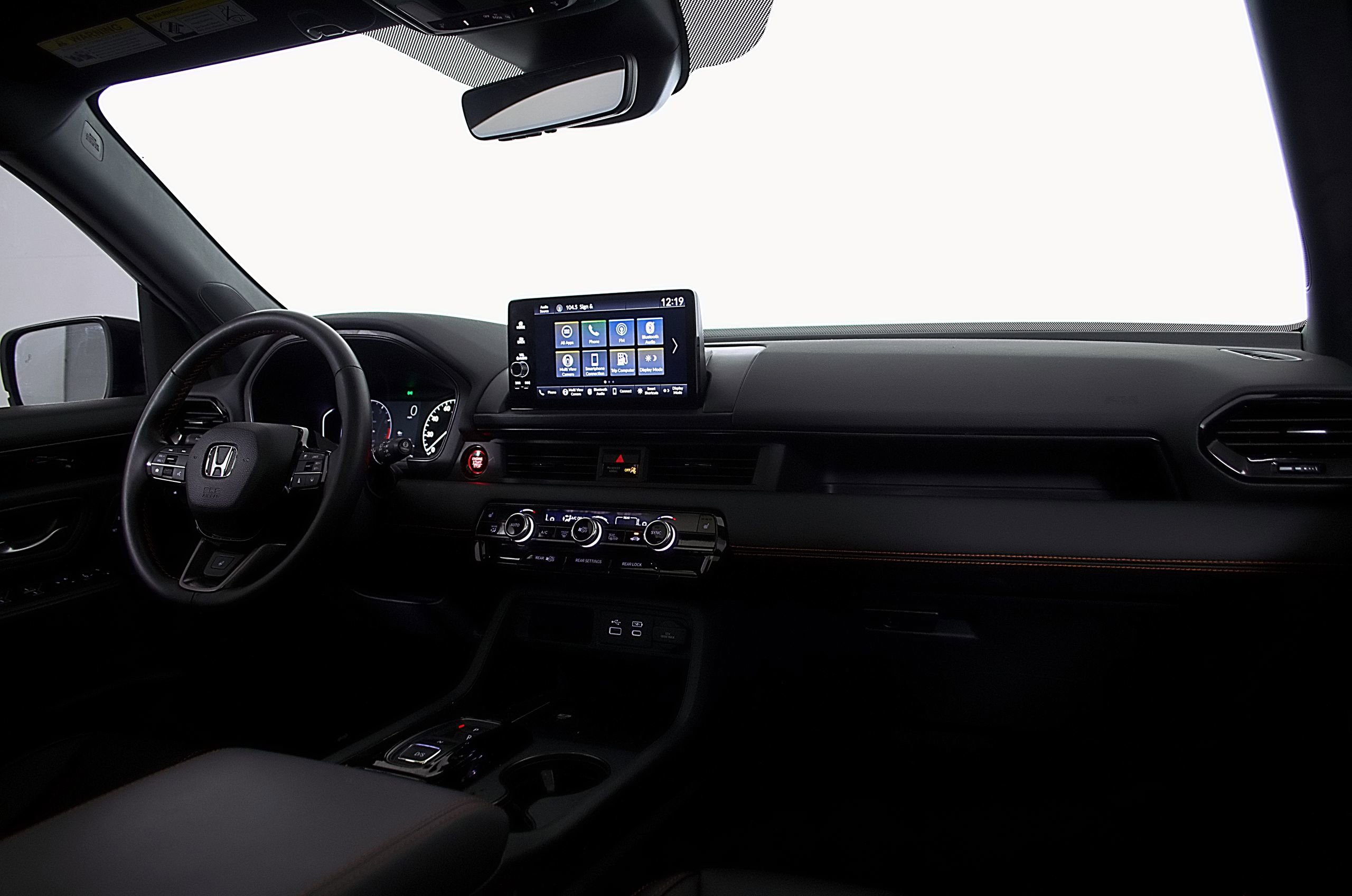 Used 2025 Honda Pilot TrailSport image 28