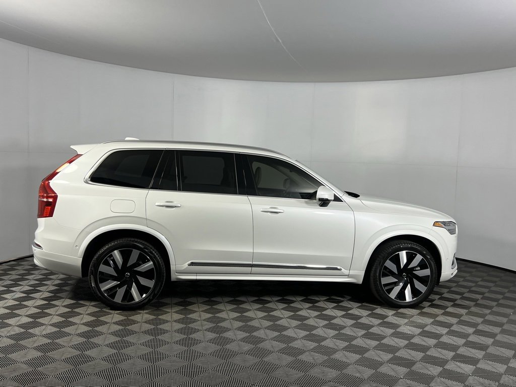 Used 2025 Volvo XC90 T8 Plus w/ Protection Package Premier image 3