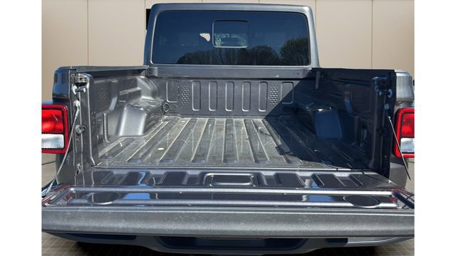 Certified 2024 Jeep Gladiator Sport AWD/4WD image 14