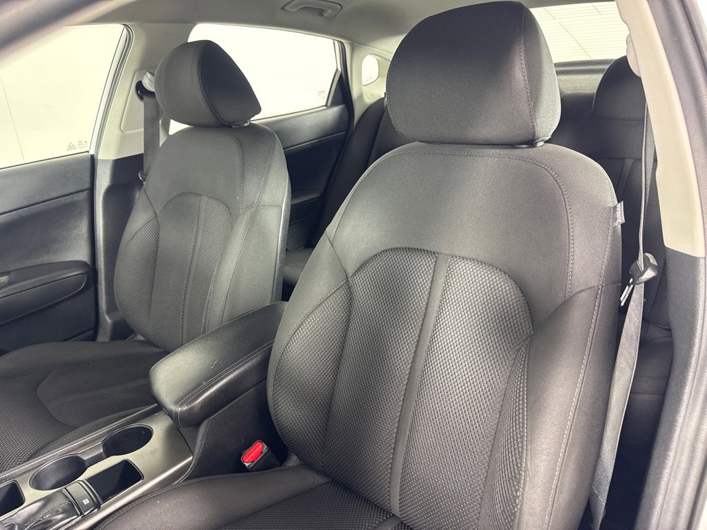 Used 2020 Kia Optima LX image 15