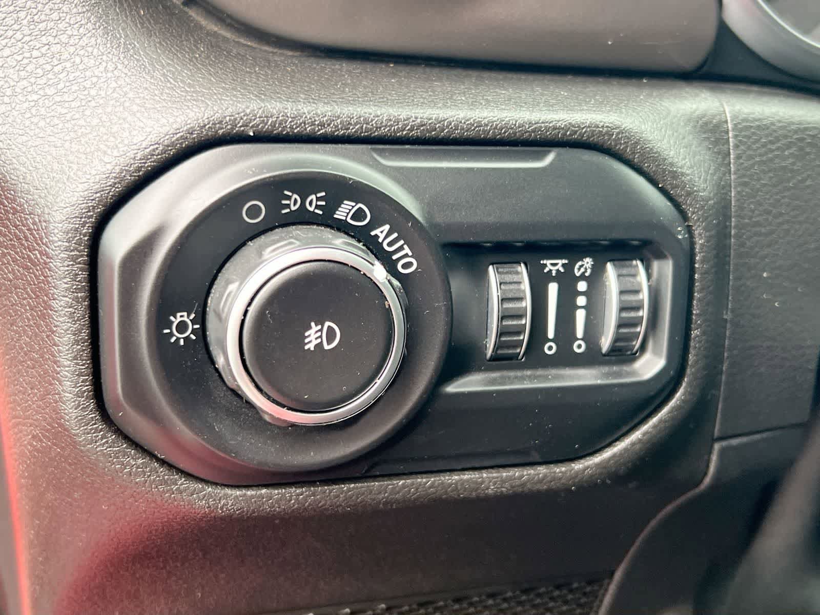 Used 2020 Jeep Wrangler Unlimited Sport S AWD/4WD image 17