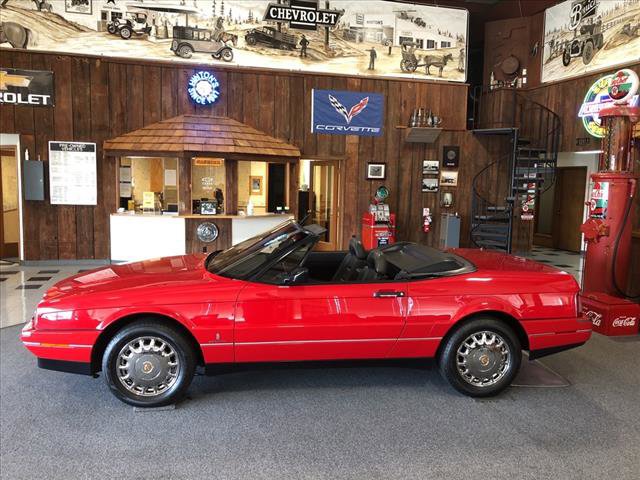 Used 1990 Cadillac Allante image 2