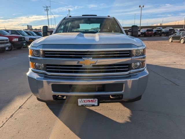 Used 2018 Chevrolet Silverado 3500 W/T AWD/4WD image 2