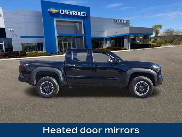 Used 2025 Toyota Tacoma TRD Off-Road image 10