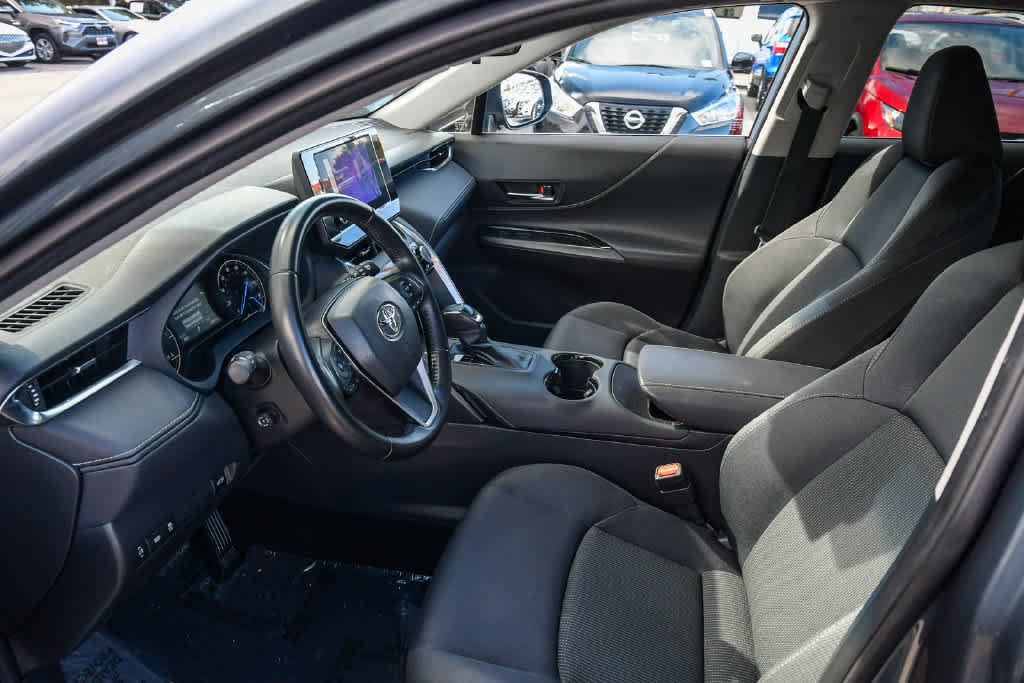 Certified 2024 Toyota Venza LE AWD/4WD image 17