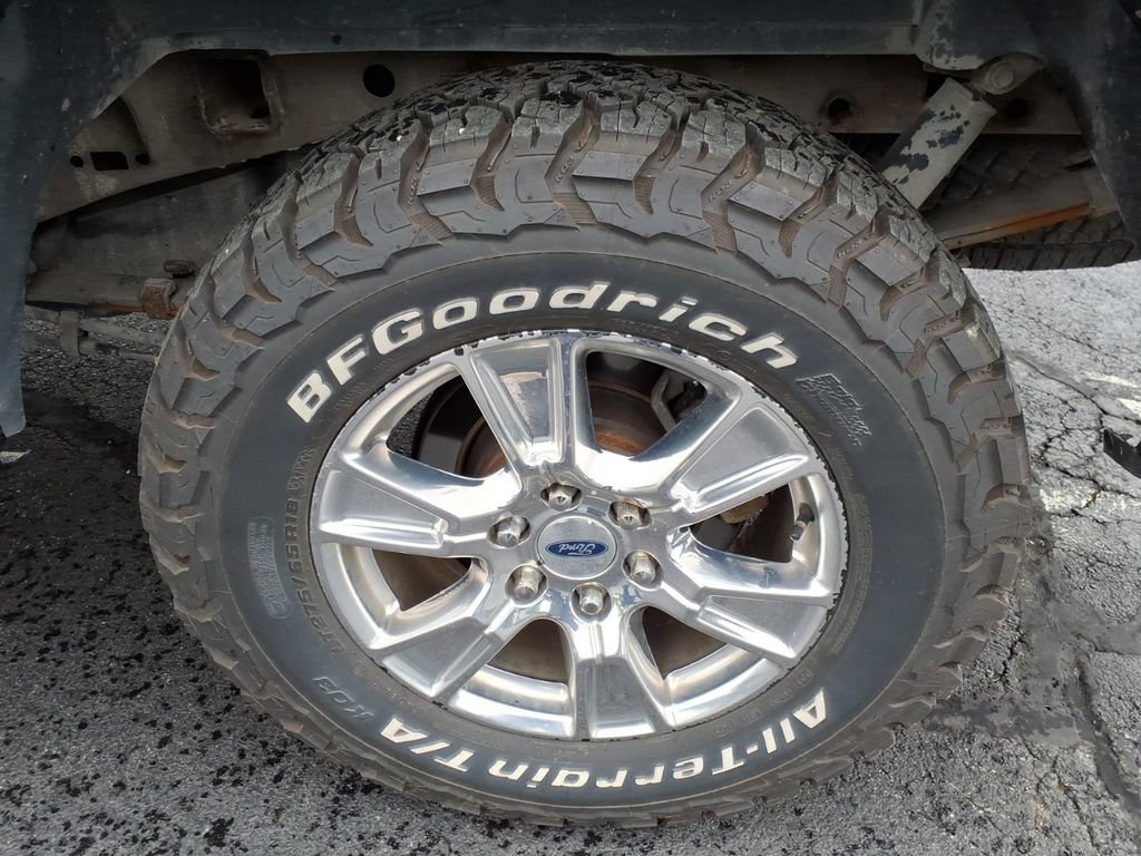 Used 2017 Ford F150 XLT w/ Equipment Group 302A Luxury AWD/4WD image 7