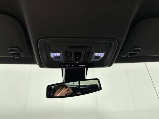 Used 2022 GMC Sierra 1500 Denali w/ Denali Premium Package image 24