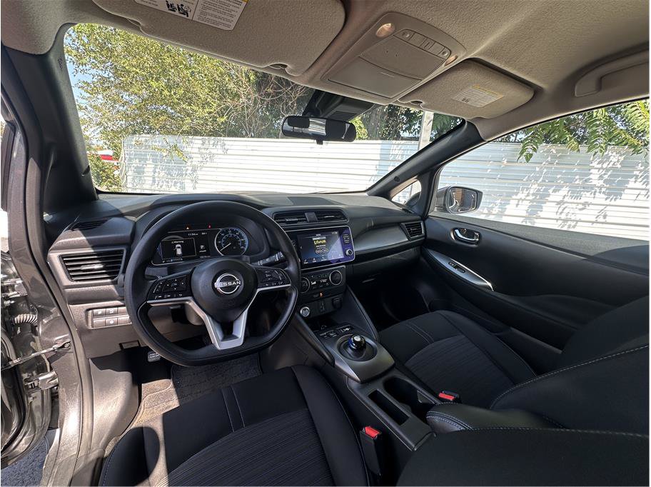 Used 2025 Nissan Leaf S FWD image 14