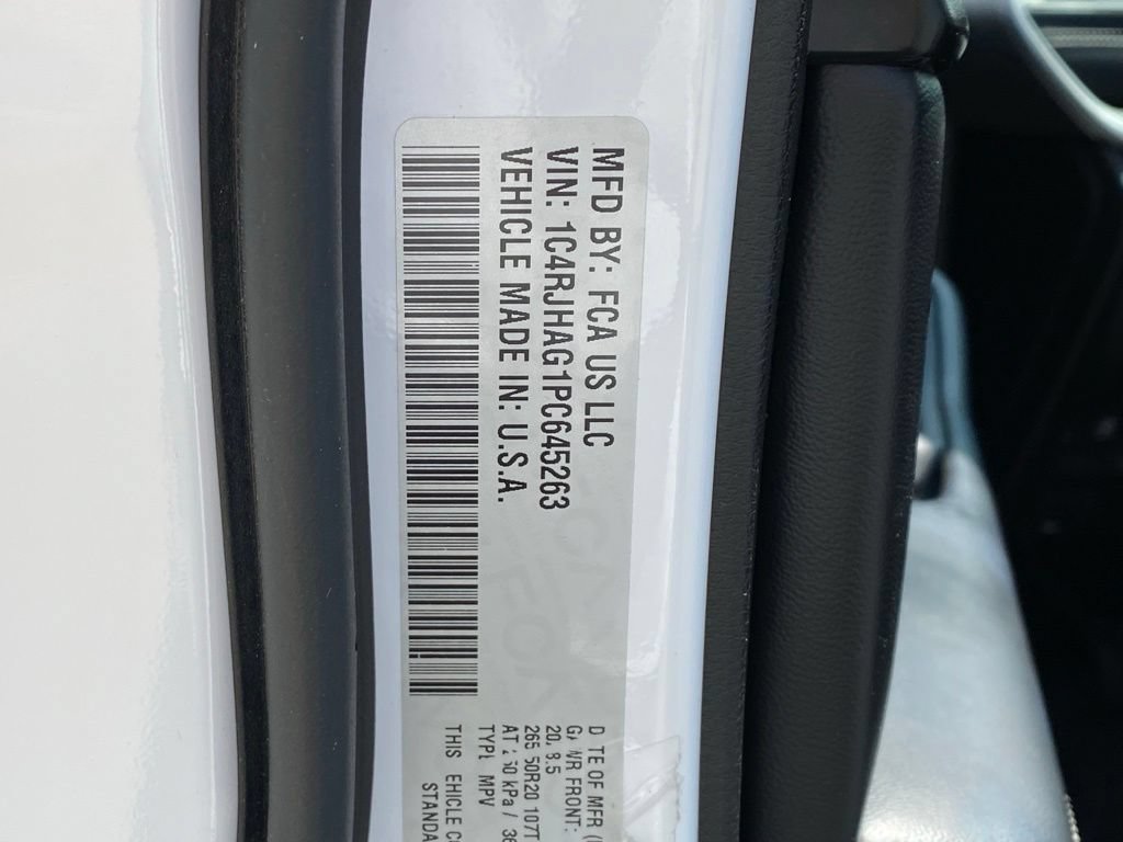 Used 2023 Jeep Grand Cherokee Altitude AWD/4WD image 32