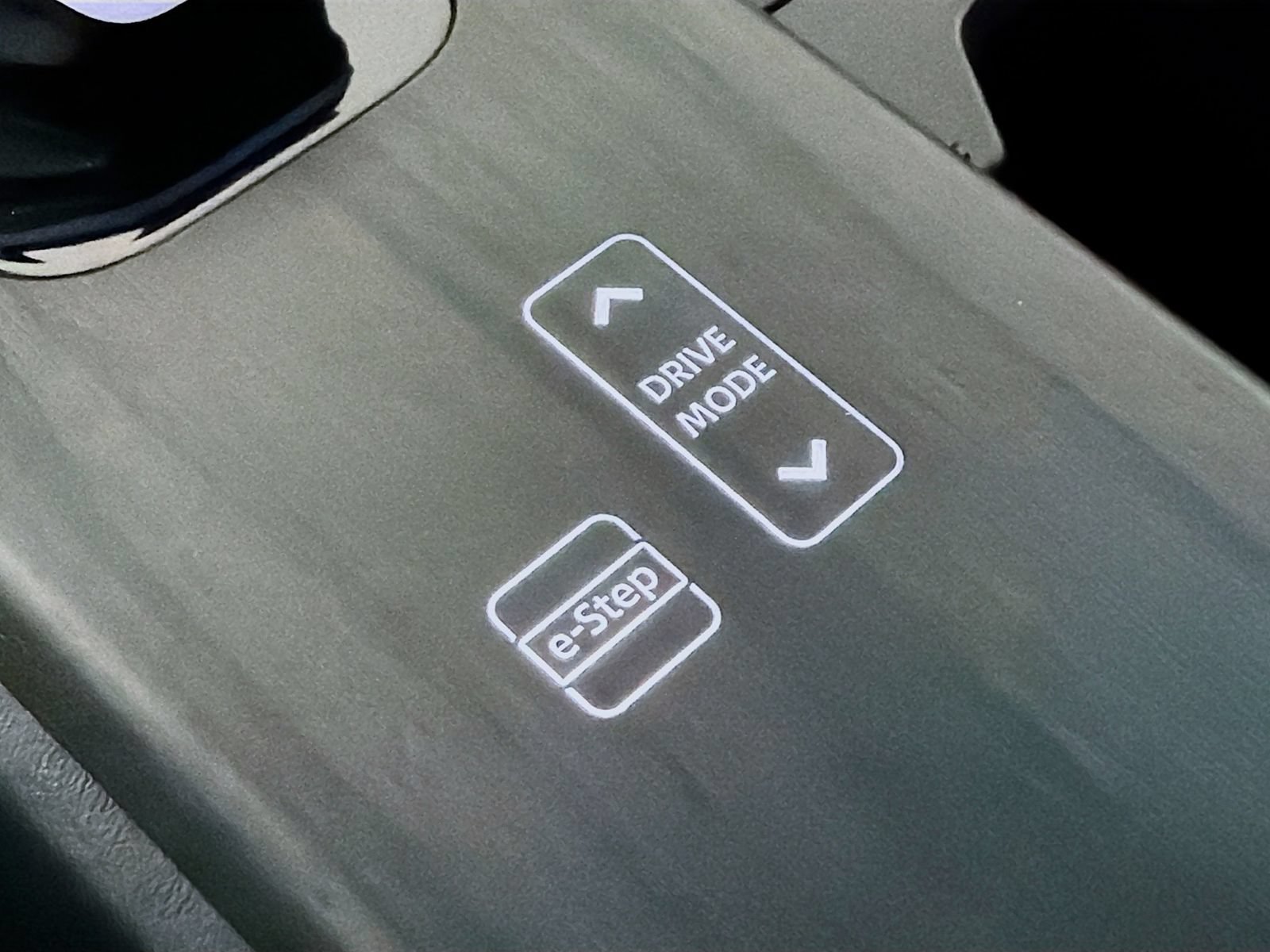 Used 2023 Nissan Ariya FWD image 18