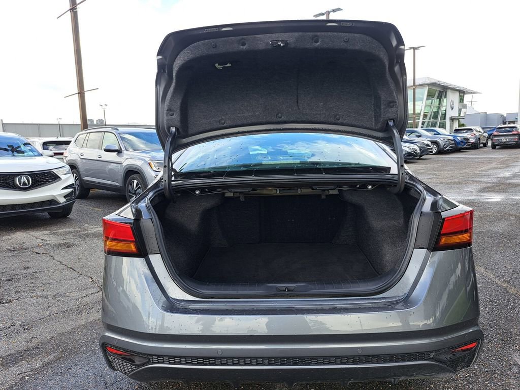 Used 2024 Nissan Altima 2.5 SV FWD image 24