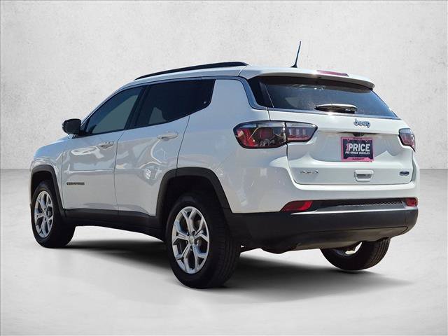 Used 2024 Jeep Compass Latitude AWD/4WD image 8