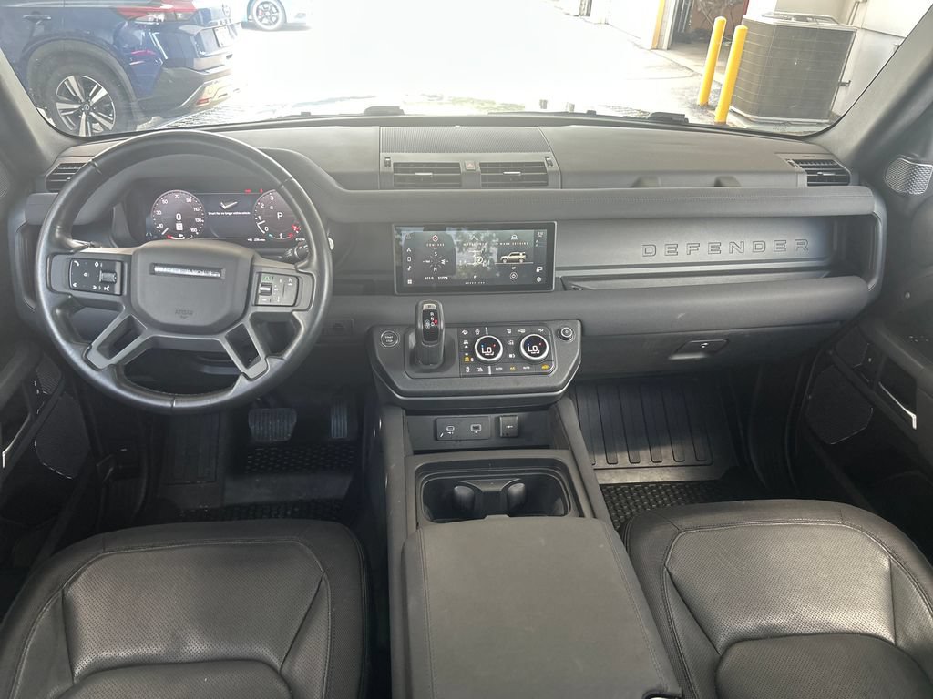 Used 2023 Land Rover Defender 110 X-Dynamic SE AWD/4WD image 15