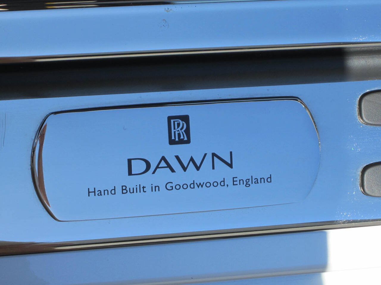 Used 2016 Rolls-Royce Dawn RWD image 39