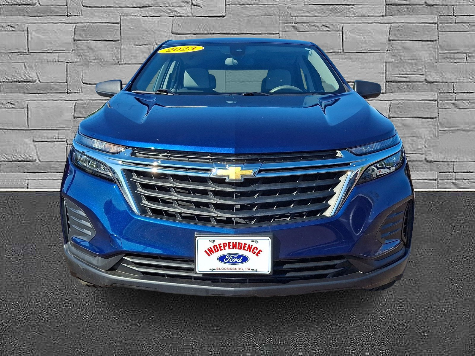 Used 2023 Chevrolet Equinox LS w/ Driver Confidence II Package AWD/4WD image 3