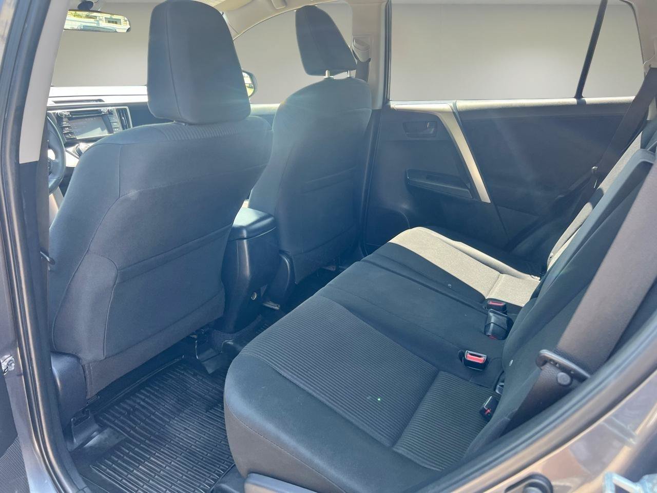 Used 2018 Toyota RAV4 LE w/ All Weather Liner Package AWD/4WD image 12