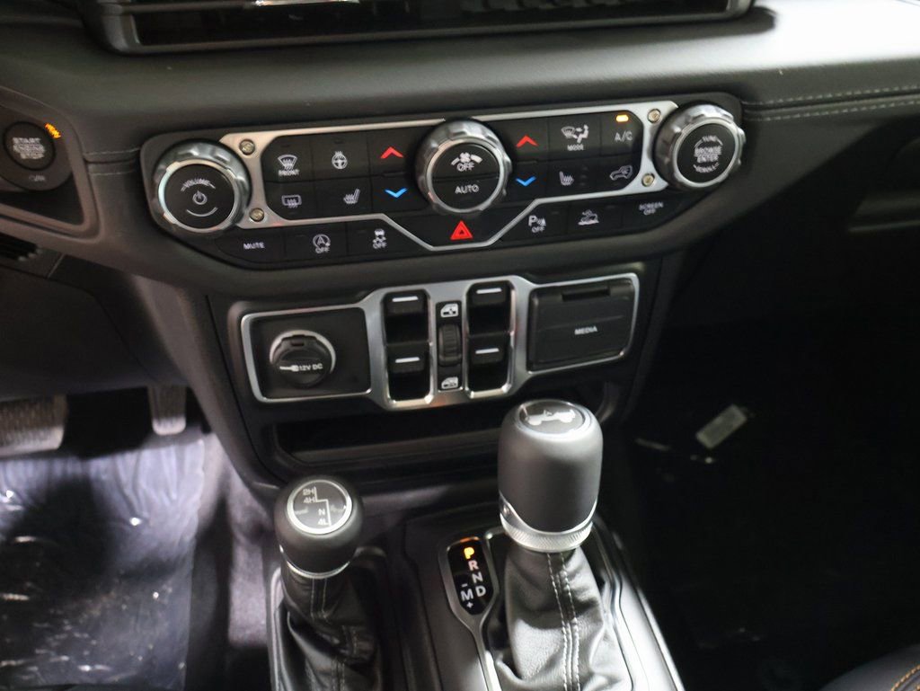 New 2025 Jeep Wrangler Sahara image 25