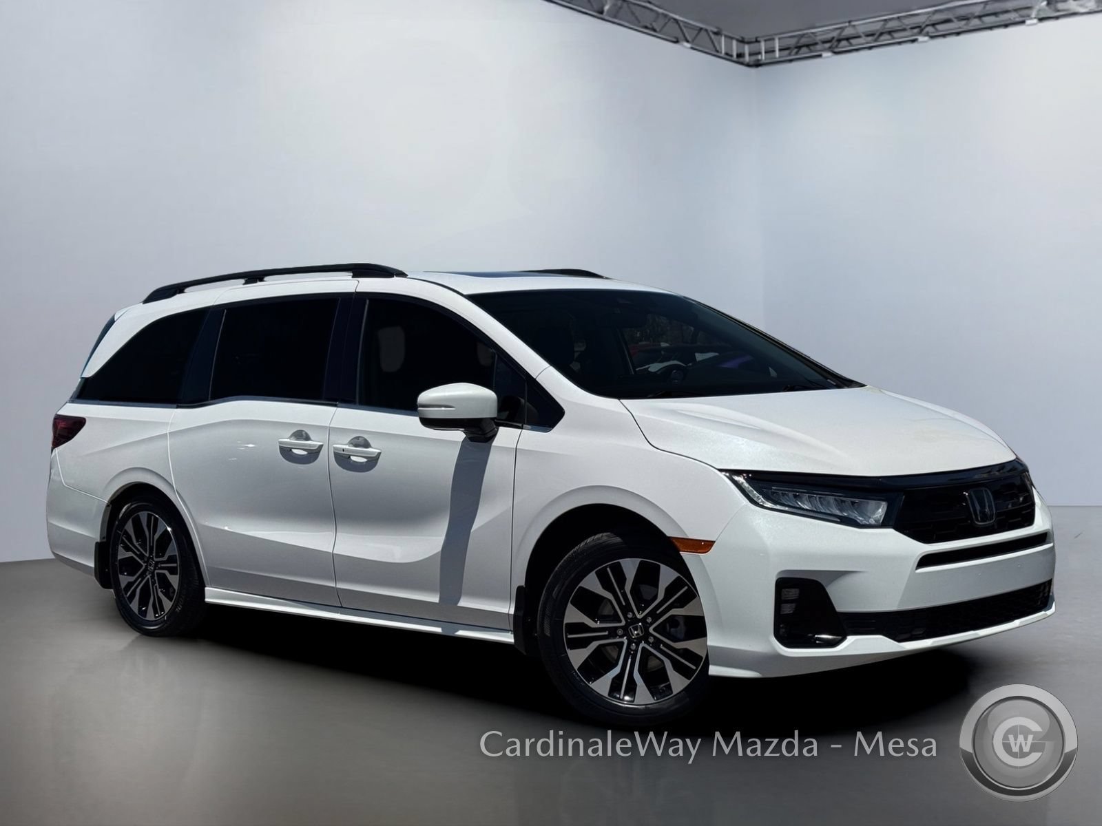 Used 2025 Honda Odyssey Elite image 2