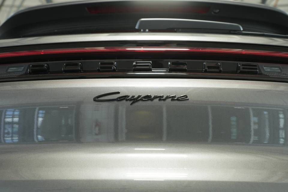 Certified 2025 Porsche Cayenne image 39