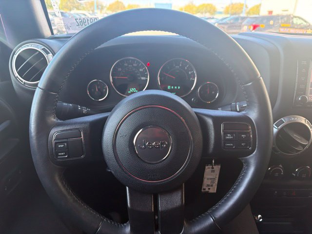 Used 2018 Jeep Wrangler Sahara AWD/4WD image 16