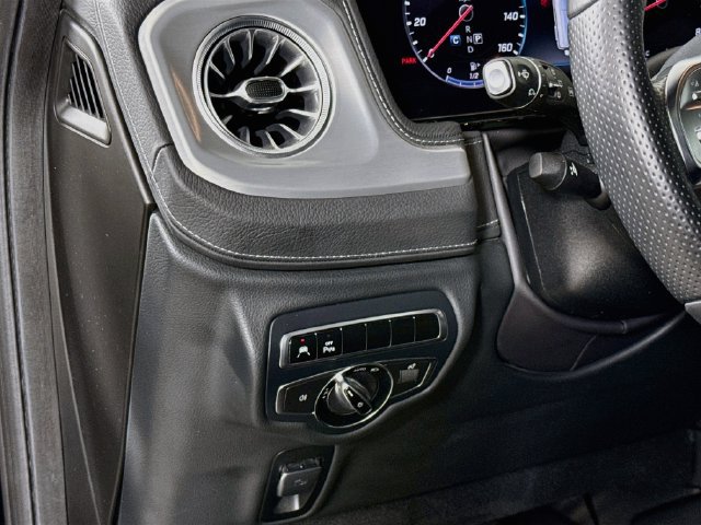 Used 2023 Mercedes-Benz G 550 image 10