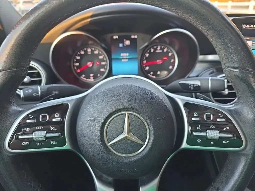 Used 2019 Mercedes-Benz C 300 Sedan image 16